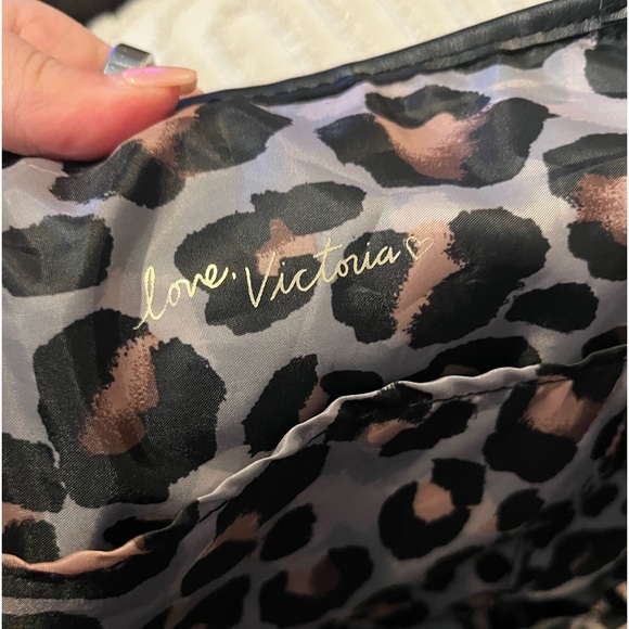 VICTORIA SECRET Canvas Tote Hand/Shoulder Bag Color Black & Gold - Picture 6 of 7